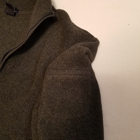 Gap Sweater - Picture 3 of 3